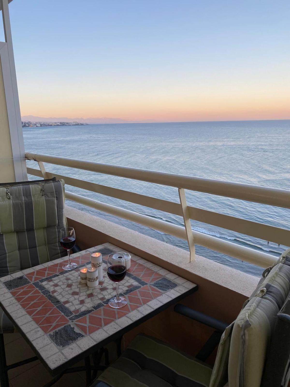 דירות פואנגירולה Stella Maris - Amazing Frontal Sea Views With Pool & Terrace By 10Tosea מראה חיצוני תמונה