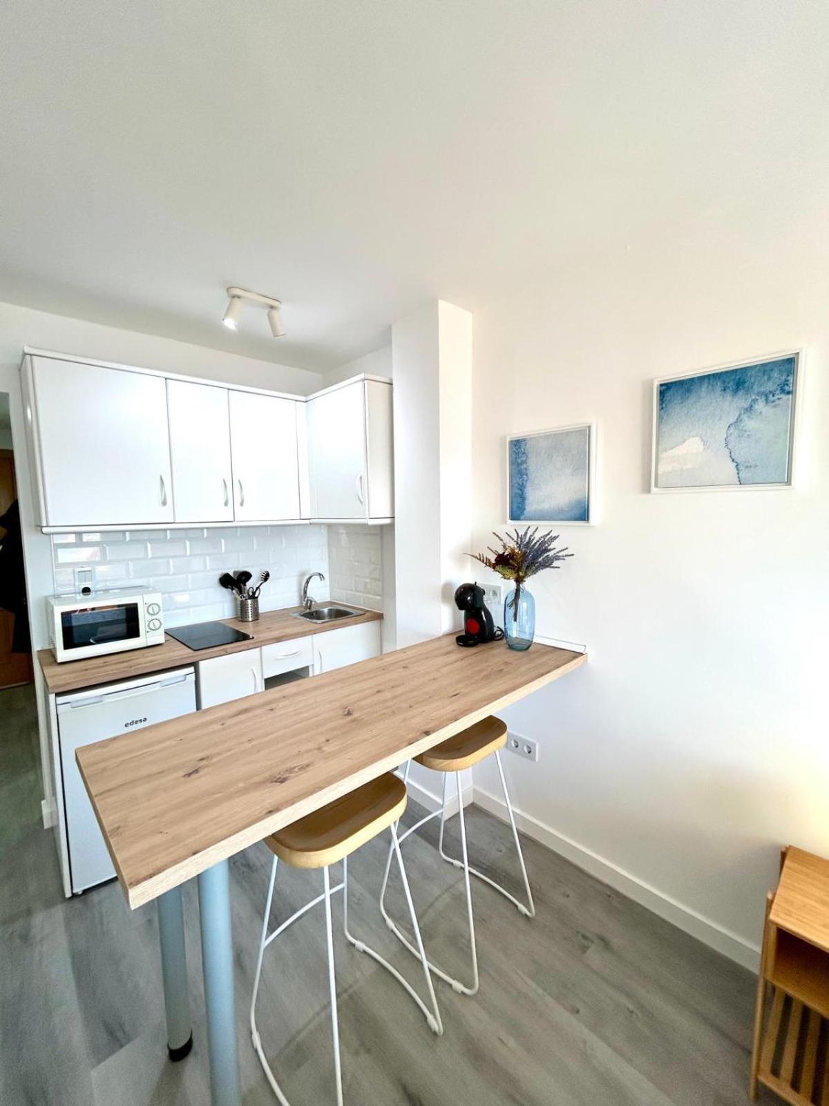 דירות פואנגירולה Stella Maris - Amazing Frontal Sea Views With Pool & Terrace By 10Tosea מראה חיצוני תמונה