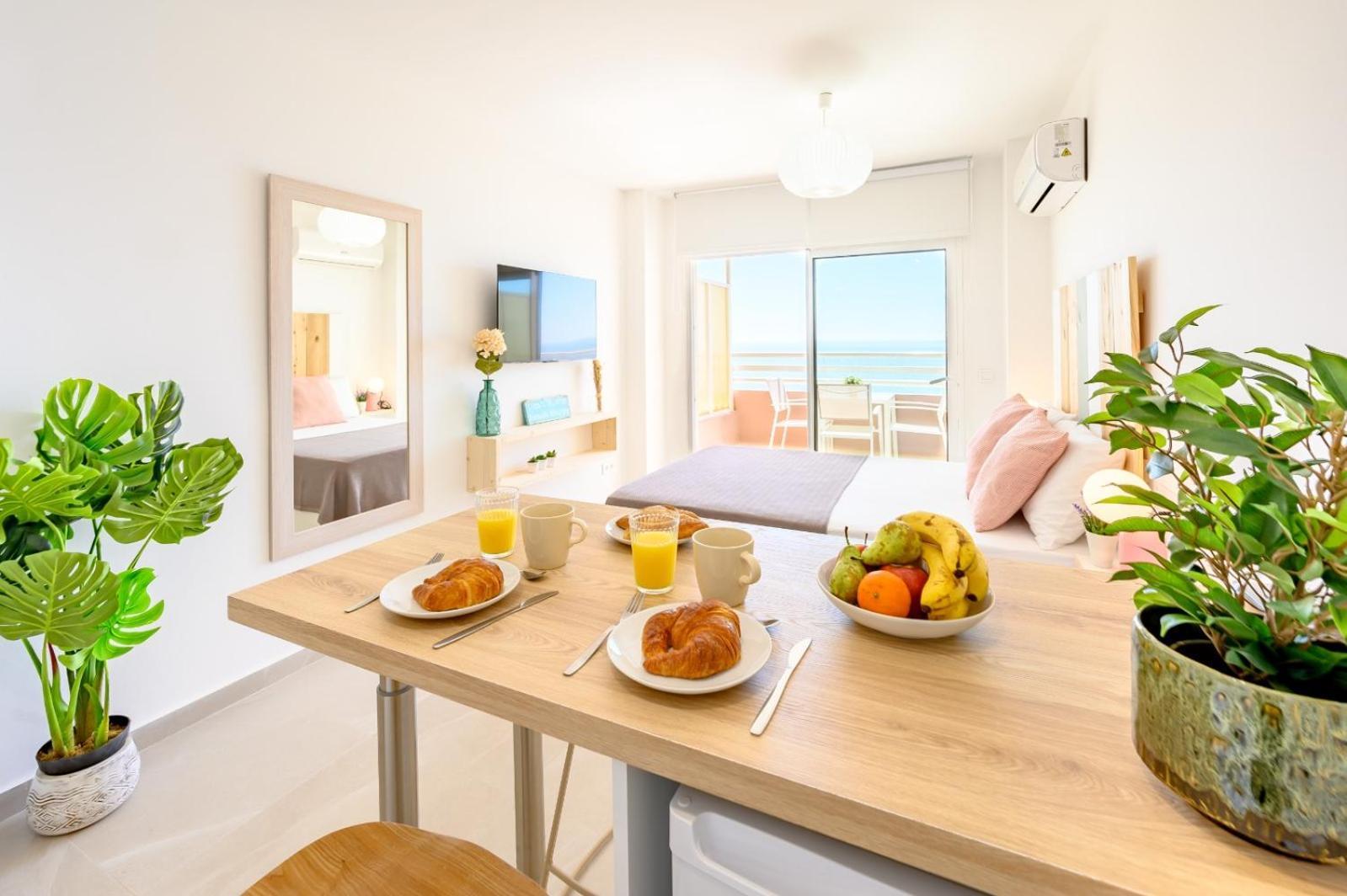 דירות פואנגירולה Stella Maris - Amazing Frontal Sea Views With Pool & Terrace By 10Tosea מראה חיצוני תמונה